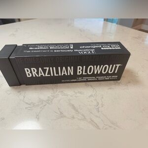 Brazilian Blowout Titanium Flat Iron